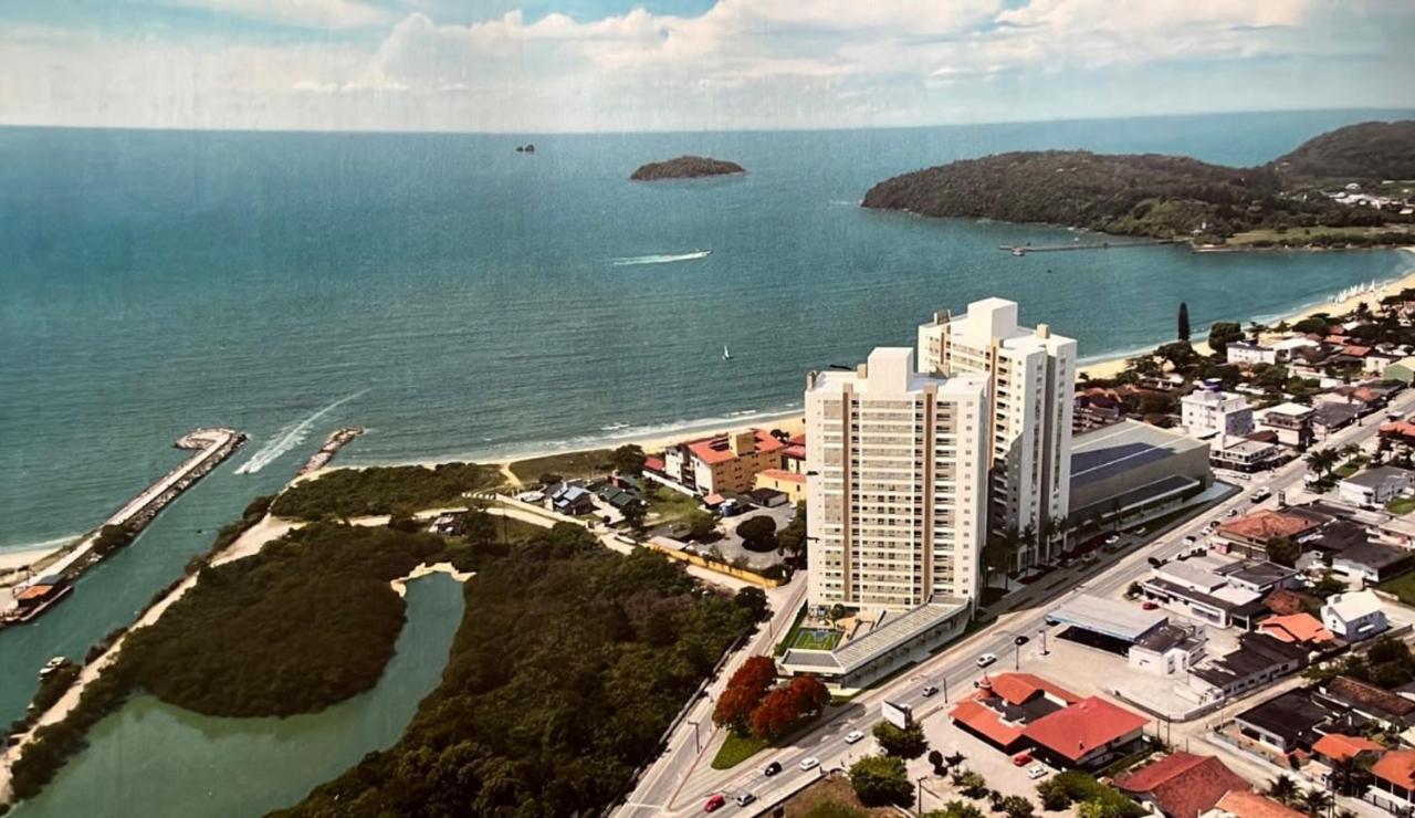 Apartamento Novo Frente Mar Com Piscina Em Home Club Penha  Eksteriør billede